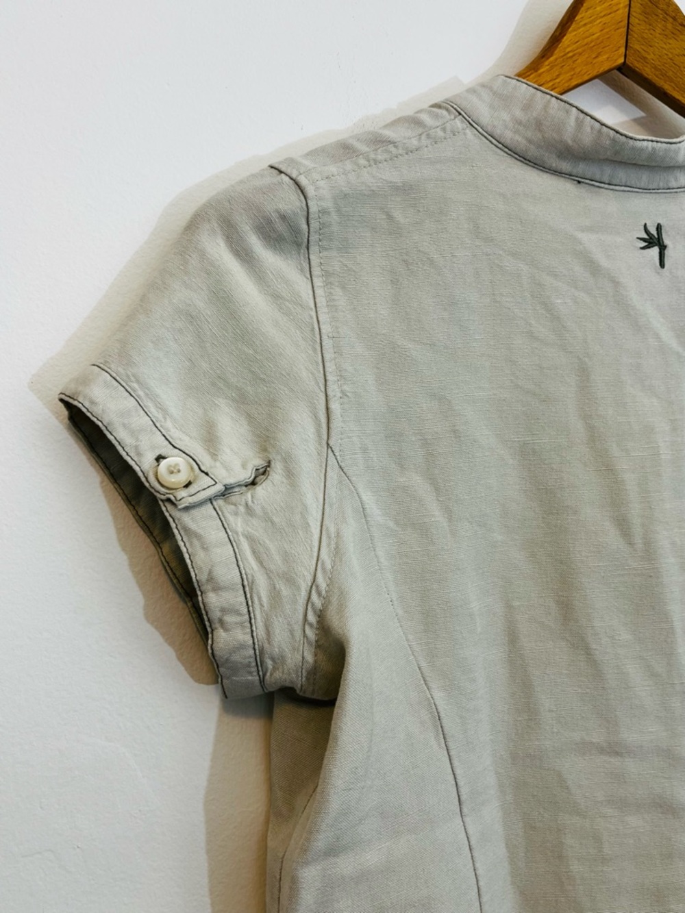 KAVU Bamboo Viscose Button Front Blouse Beige Short Sleeve Top Outdoor Hiking - Picture 6 of 7